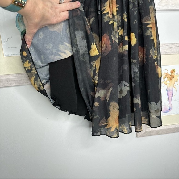 Urban Outfitters Tula Black Floral Layered Mesh Playsuit Romper Women’s Medium - Picture 9 of 14